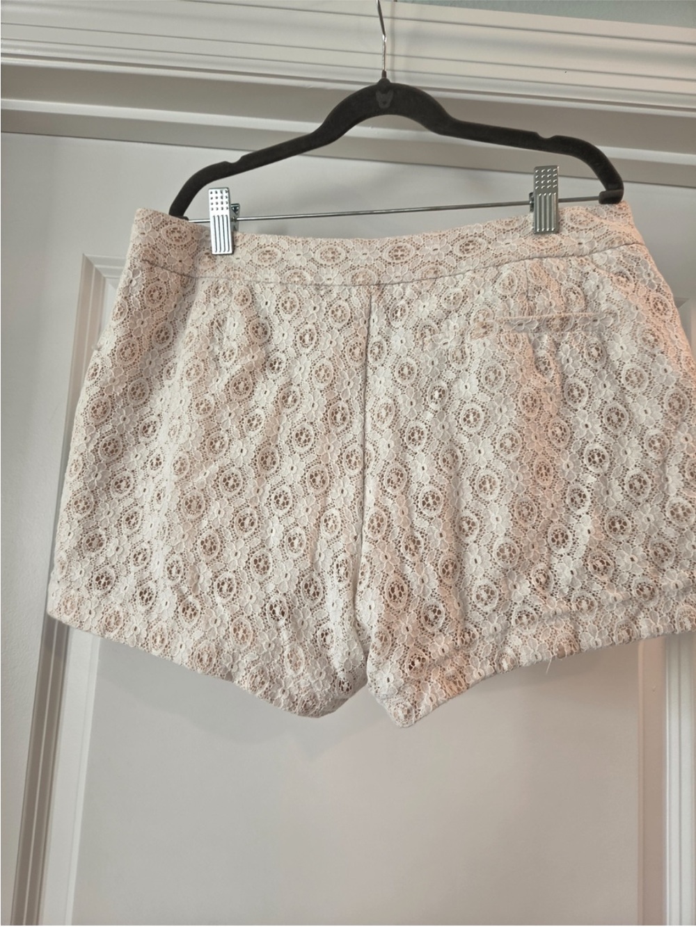 LC Lauren Conrad Cream Eyelet High-Waist Lace Shorts - Picture 4 of 6